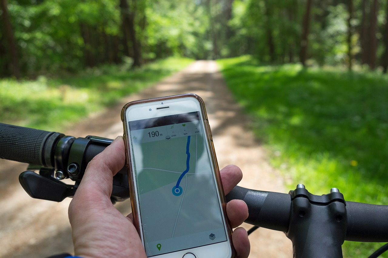 Awesome Cycling Apps for Your Phones